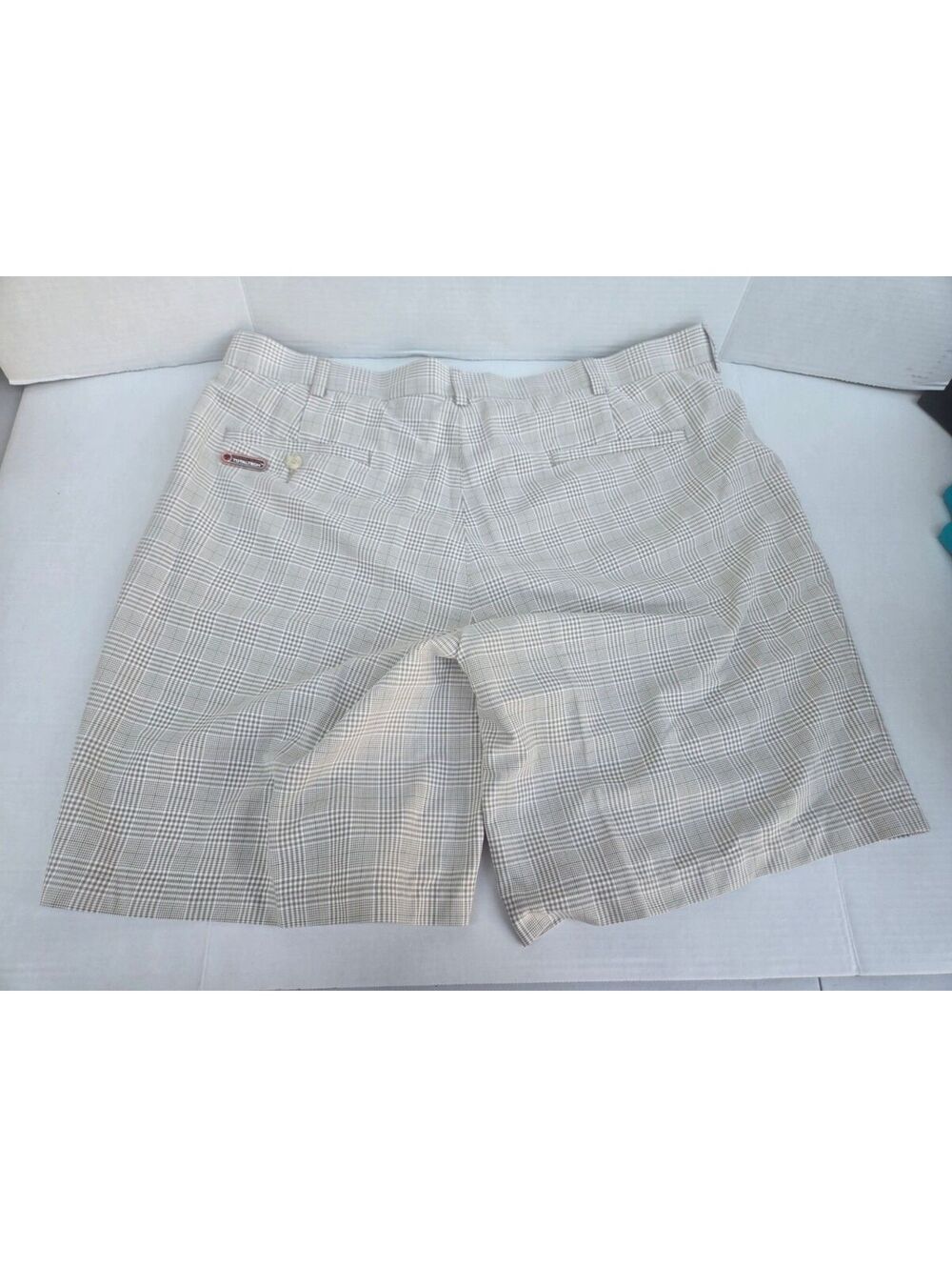 Grand Slam Golf Men's Size 40 Plaid Performance Golf Shorts - Very Good